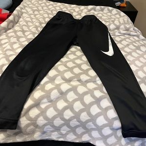 Boys Nike sweatpants size M